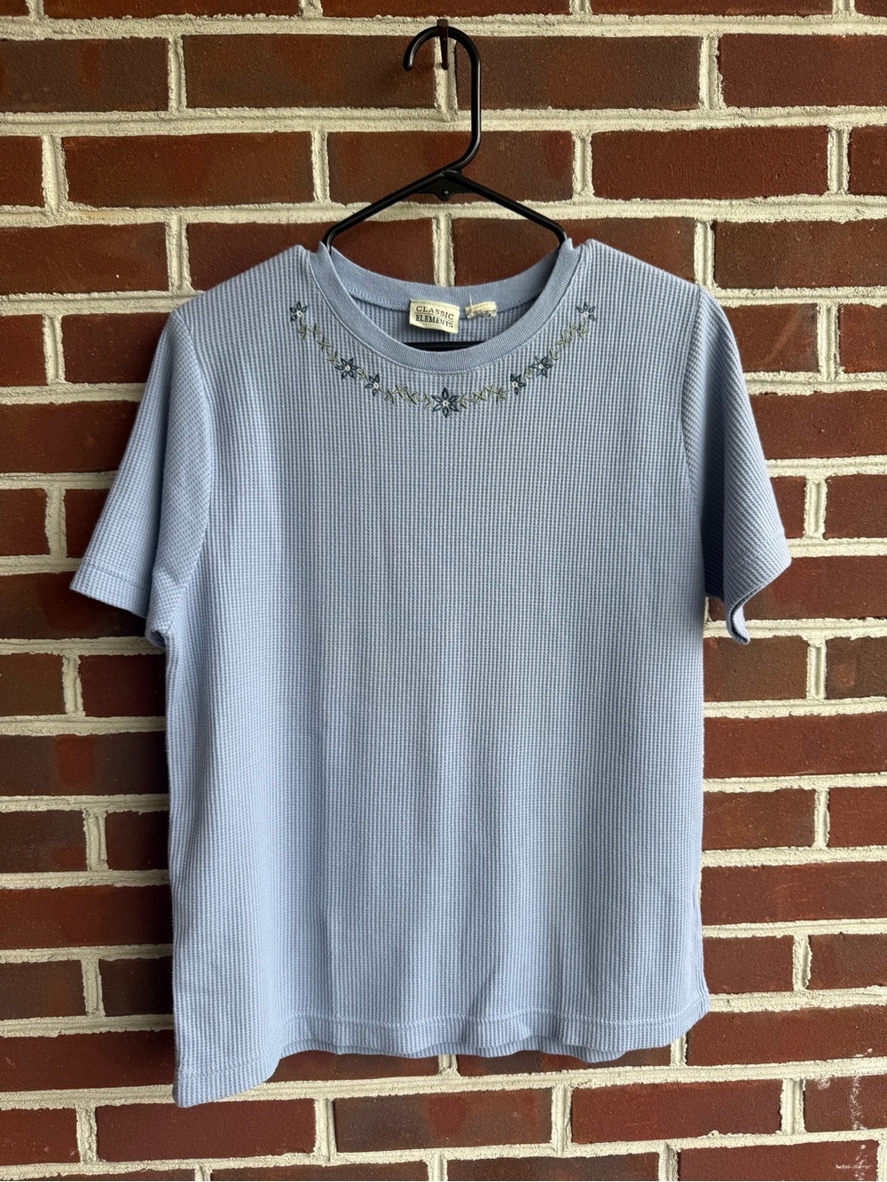 Vintage Floral Embroidered Light Blue Waffle Knit Short Sleeve Top Size L